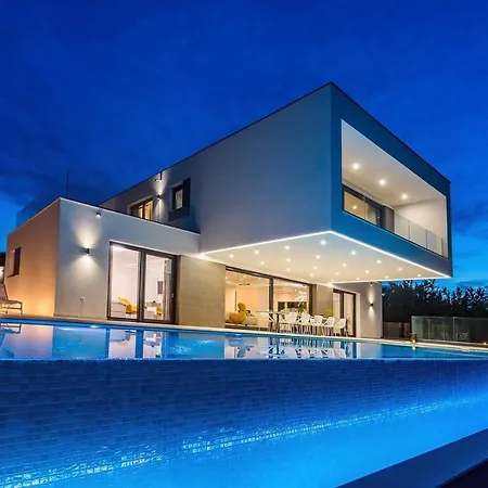 Sunrise Dream Villa Grubine