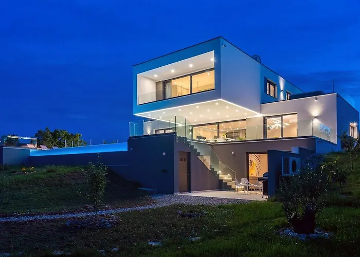 Sunrise Dream Villa *