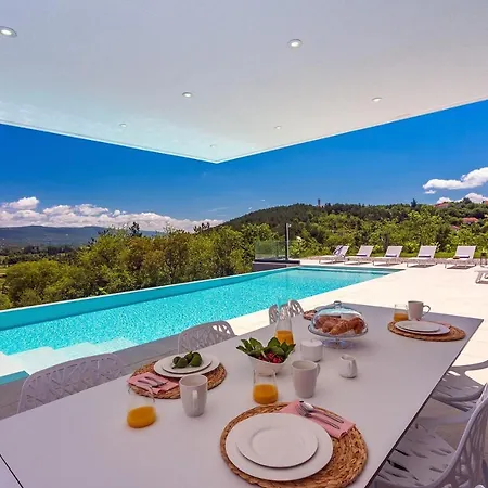 Sunrise Dream Villa *